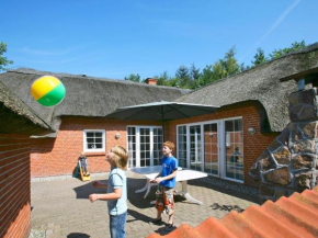 Lovely Holiday Home in V ggerl se with Swimming Pool Bogø By